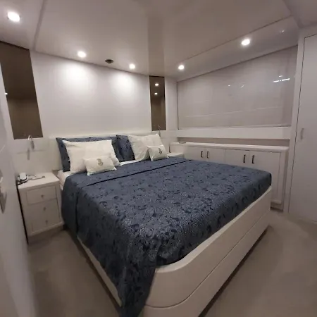 Botel Luxury Yacht Portosole Sanremo