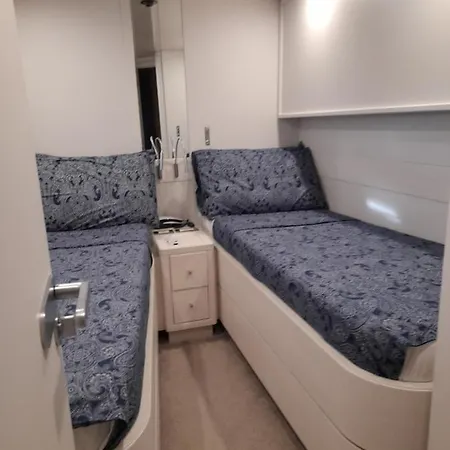 Botel Luxury Yacht Portosole Sanremo