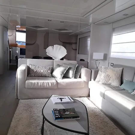 Luxury Yacht Portosole * San Remo