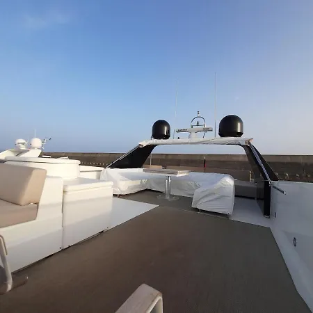 Luxury Yacht Portosole Botel