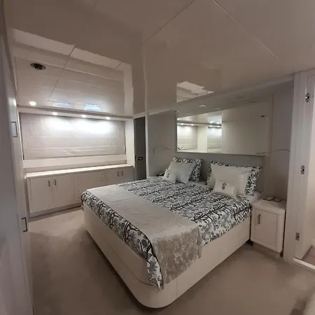 Luxury Yacht Portosole *